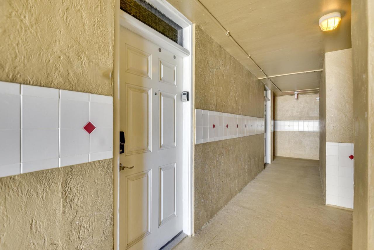 Breezy Daytona Beach Studio With Balcony And Views! Exteriör bild